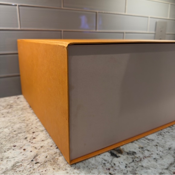 Large Louis Vuitton Box - Picture 3 of 7